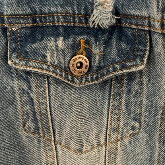 The Top Romance Blue Distressed Jean Jacket​​ - Picture 4 of 14